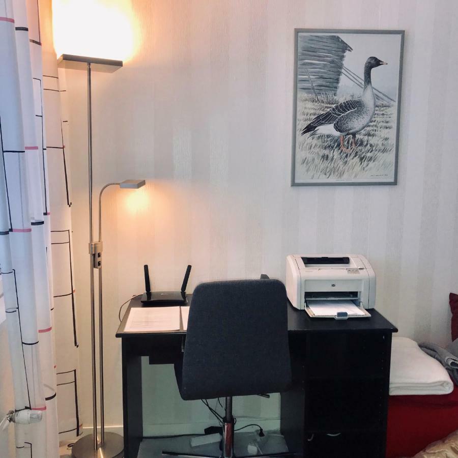 Kemi City L Near Snowcastle, 2 Rooms, Kitchen, Glazed Balcony, Free Parking On Street Eksteriør billede